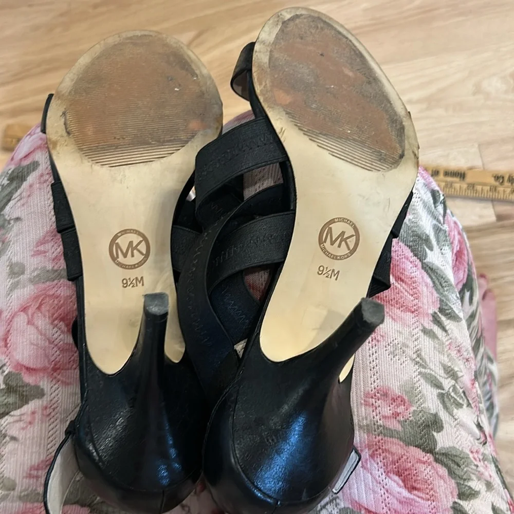 Michael Kors size 9.5 - Picture 5 of 6